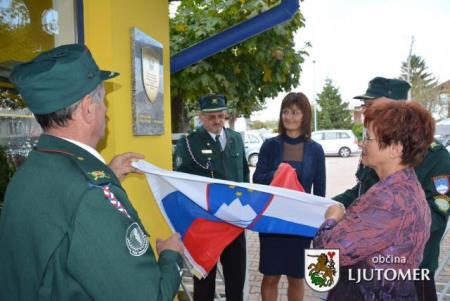 Spominsko obeležje7